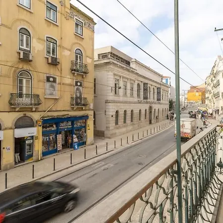 Apartment Self Check-in, 3br, Ac/heating & Breakfast Terrace *