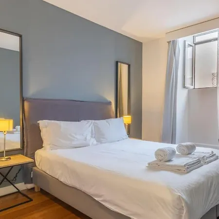 Self Check-in, 3br, Ac/heating & Breakfast Terrace アパート リスボン