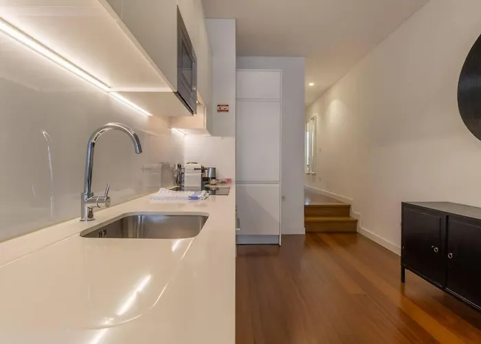 Self Check-in, 3br, Ac/heating & Breakfast Terrace *