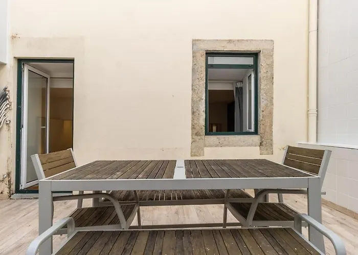 Self Check-in, 3br, Ac/heating & Breakfast Terrace Lizbona