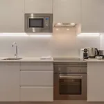Self Check-in, 3br, Ac/heating & Breakfast Terrace Apartment *